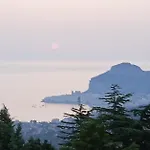 Oasi Di Pace צ'פאלו